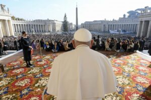 Papa Francesco durante l\'udienza generale del mercoledì