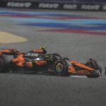 F1, McLaren fa doppietta nella sprint in Qatar. Verstappen penalizzato, pole a Russell