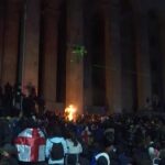 Georgia, terza notte di proteste e scontri a Tbilisi