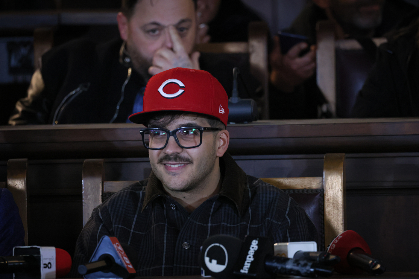 Geolier e Chiara Frattesi insieme in Sardegna, le prime foto