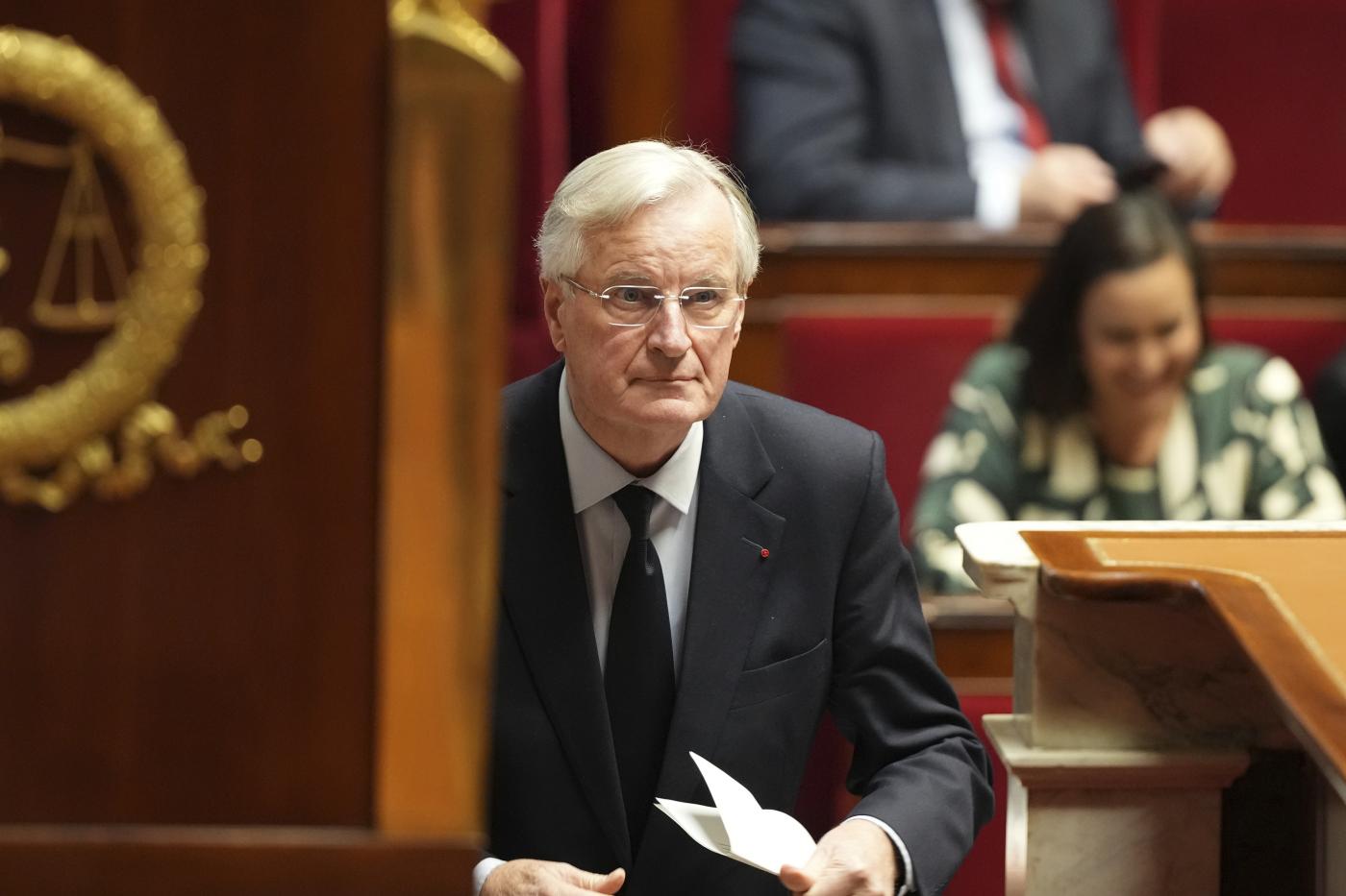 Francia, crisi di governo: Barnier pensa si possa evitare sfiducia