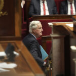Francia, approvata la mozione di sfiducia, cade il governo Barnier