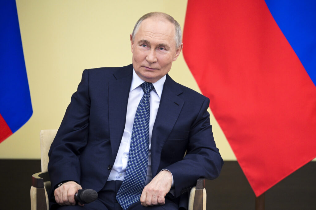 Russia, Putin: “Auspico che relazioni con l’Occidente tornino a normalità”