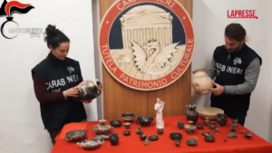 Bari, ricettazione reperti archeologici: 4 misure