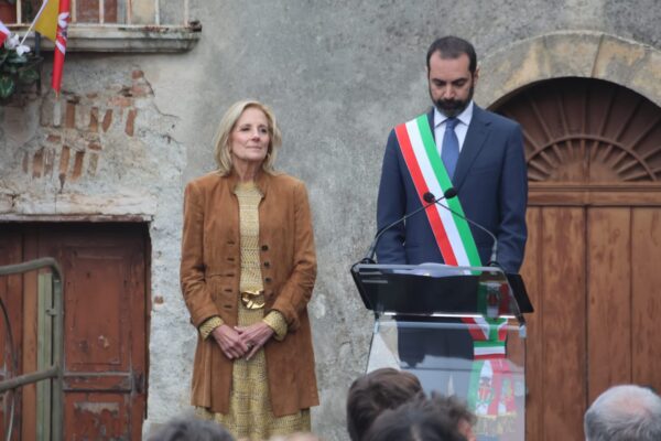 Jill Biden in Italia, visita Sigonella e Gesso