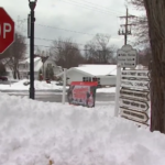 Usa, la neve sommerge il Wisconsin: le immagini dalla dashcam di un’auto