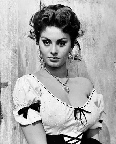 Treccani, Sophia Loren scelta come ‘Personaggio dell’Anno 2024’