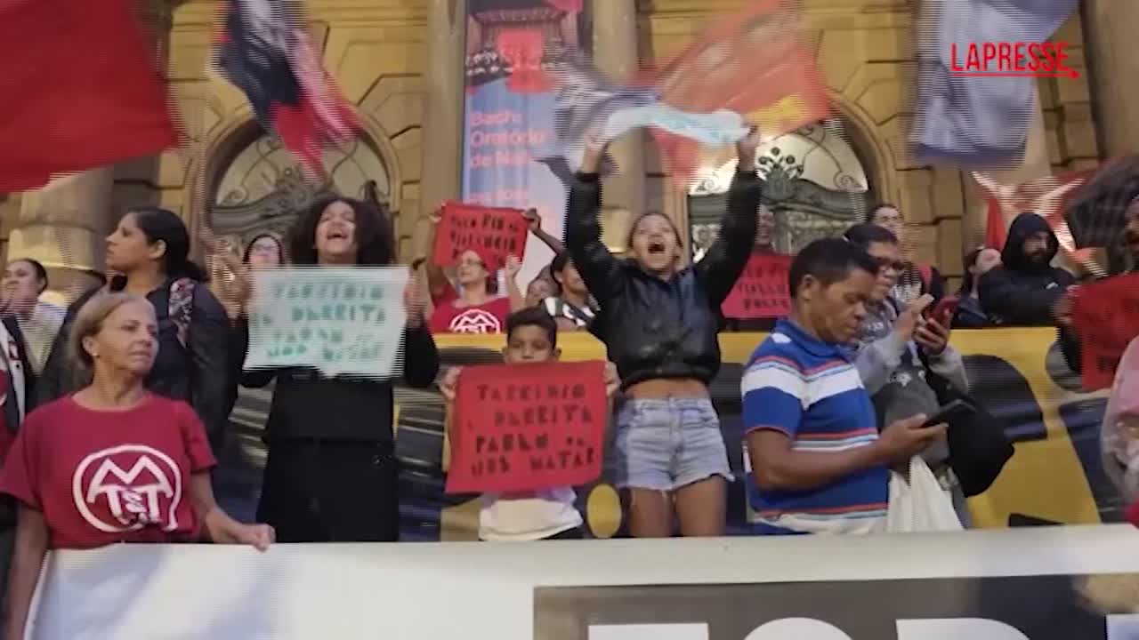 Brasile, la manifestazione a San Paolo contro le violenze della polizia