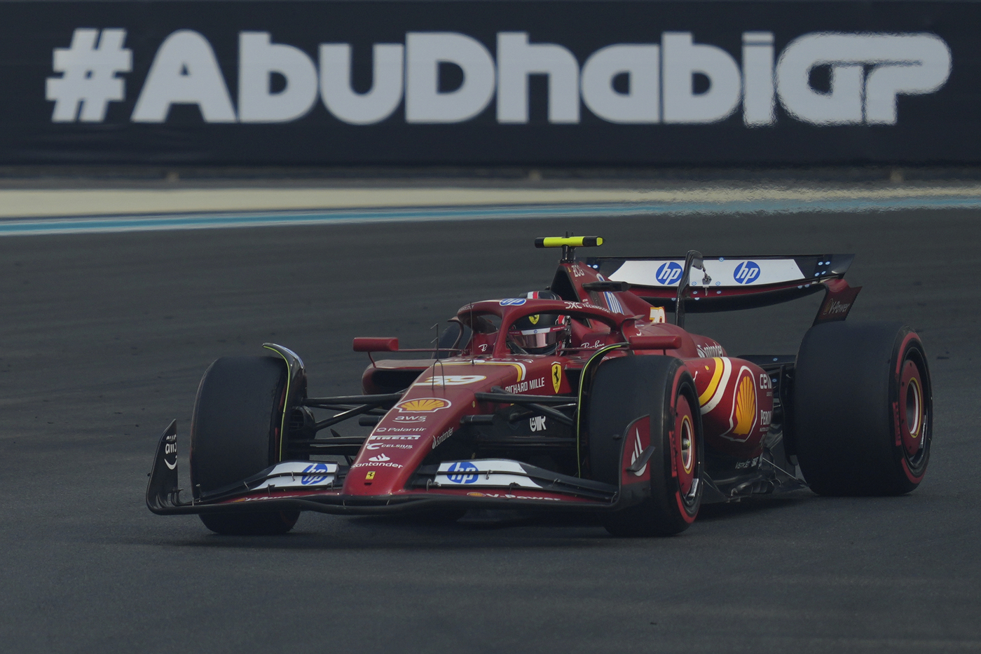 Gp Abu Dhabi, Leclerc fuori dal Q3: il pilota Ferrari scatterà ultimo in griglia