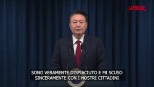 Corea del Sud, il presidente Yoon: “Mi scuso per la legge marziale”