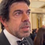 Prima della Scala, Favino: “Da tutta la cultura arriva messaggio di pace”