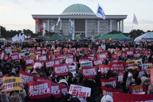 Corea del Sud, il Parlamento respinge l’impeachment di Yoon