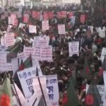Bangladesh, in migliaia in strada a Dhaka protestano contro l’attacco a un complesso diplomatico in India
