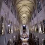 Francia, Notre Dame riapre davanti ai leader del mondo. Stretta di mano Trump-Zelensky
