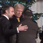 Ucraina, stretta di mano Trump-Zelensky dopo trilaterale con Macron