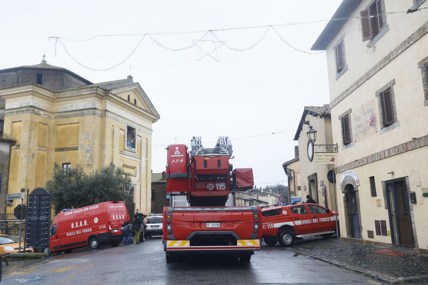 Ferrara, crolla balcone a Riva del Po durante gita scolastica: due feriti