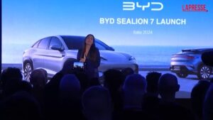 Byd Sealion 7: il nuovo SUV elettrico debutta a Milano