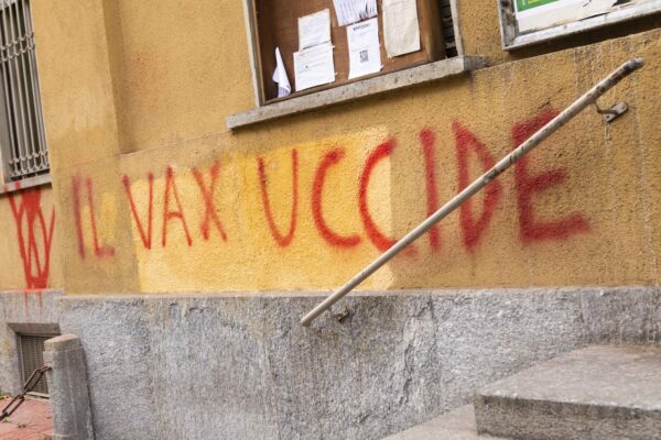 Dl Milleproroghe, FI contro stop multe a no-vax: “Assurda decisione del governo”