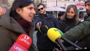 Diritto alla casa, Schlein in piazza a Roma con sindaci e assessori: “Serve piano nazionale”