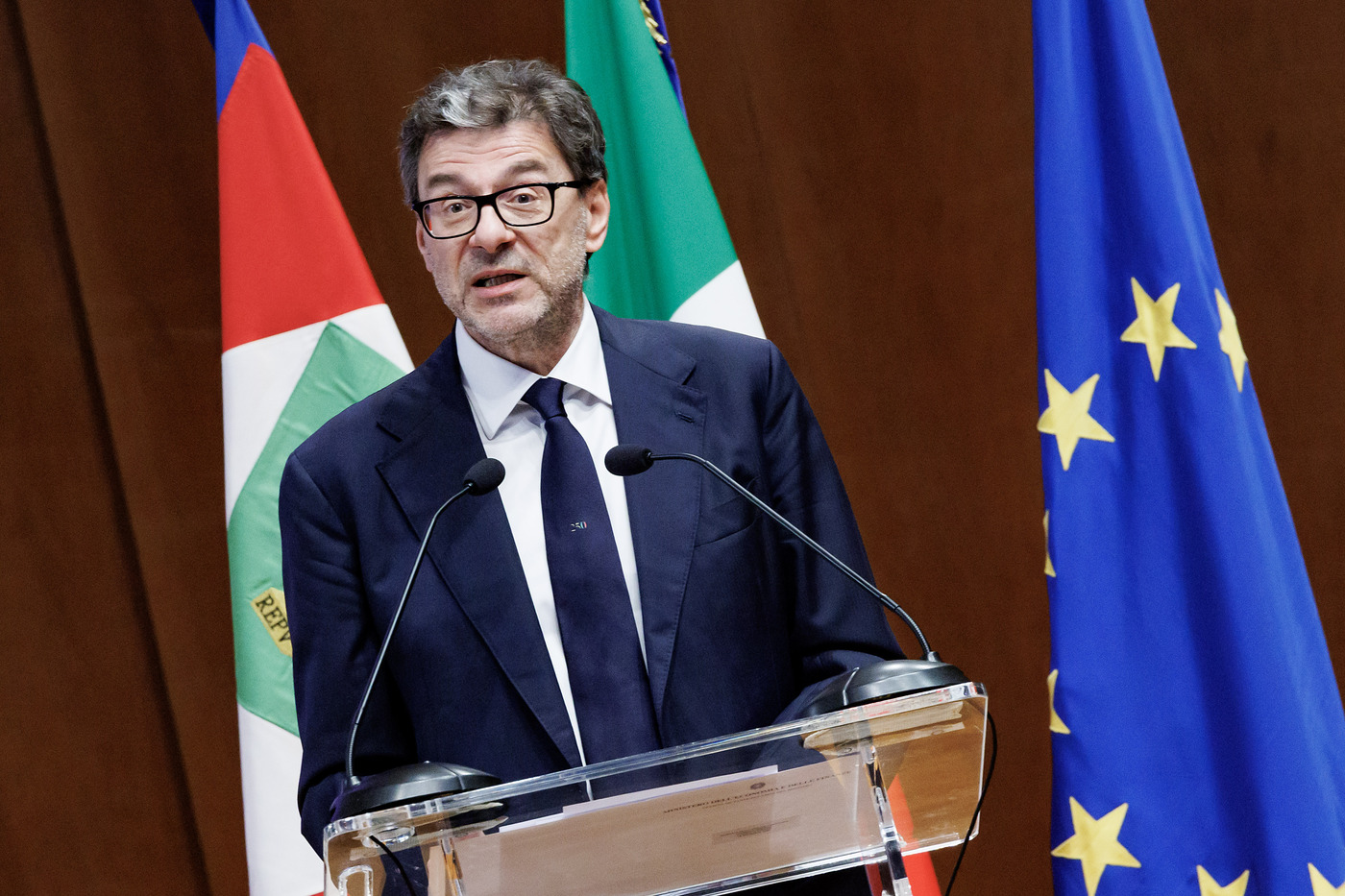 Manovra, Giorgetti: “In arrivo Ires premiale, sarà meccanismo semplice” Manovra, Giorgetti: “In arrivo Ires premiale, sarà meccanismo semplice”