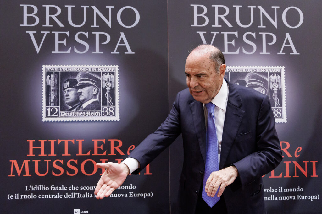 Galleria foto 'Premio Laurentum alla carriera a Bruno Vespa, Francesca Fagnani premiata per il coraggio' - foto 6