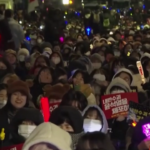 Corea del Sud, centinaia in piazza contro il presidente Yoon