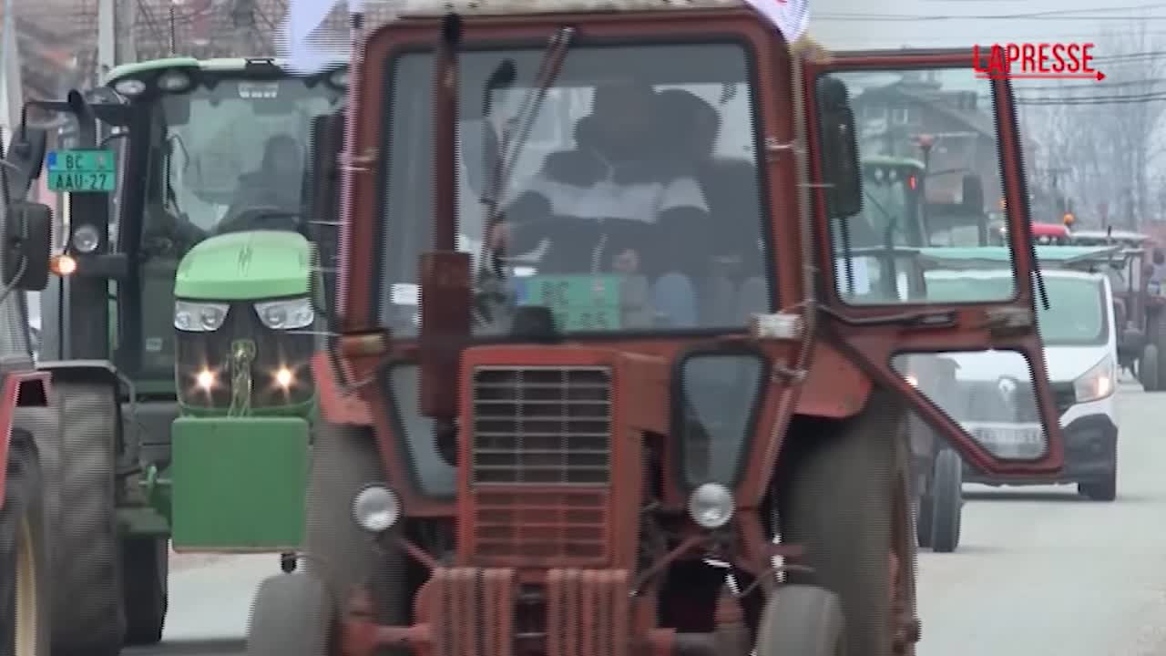 Serbia, agricoltori in protesta: bloccate le strade a Bogatic