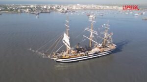 Marina, nave Amerigo Vespucci in viaggio verso il Qatar