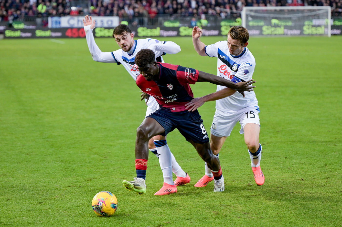 Serie A, Cagliari Atalanta 0 1: nerazzurri restano soli in vetta