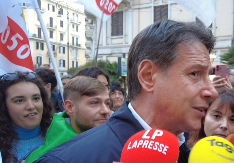 A Roma il corteo contro il ddl sicurezza. Conte: “Decreto completamente reazionario”