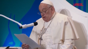 Papa Francesco ad Ajaccio: “Laicità non sia statica, serve collaborazione per bene comune”