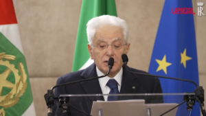 Mattarella: “Alcuni paesi ostili manipolano le informazioni”