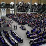 Germania verso elezioni, Scholz sfiduciato: i precedenti e cosa succede ora