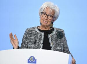 Bce, Lagarde: “Ci aspettiamo altri tagli ai tassi”