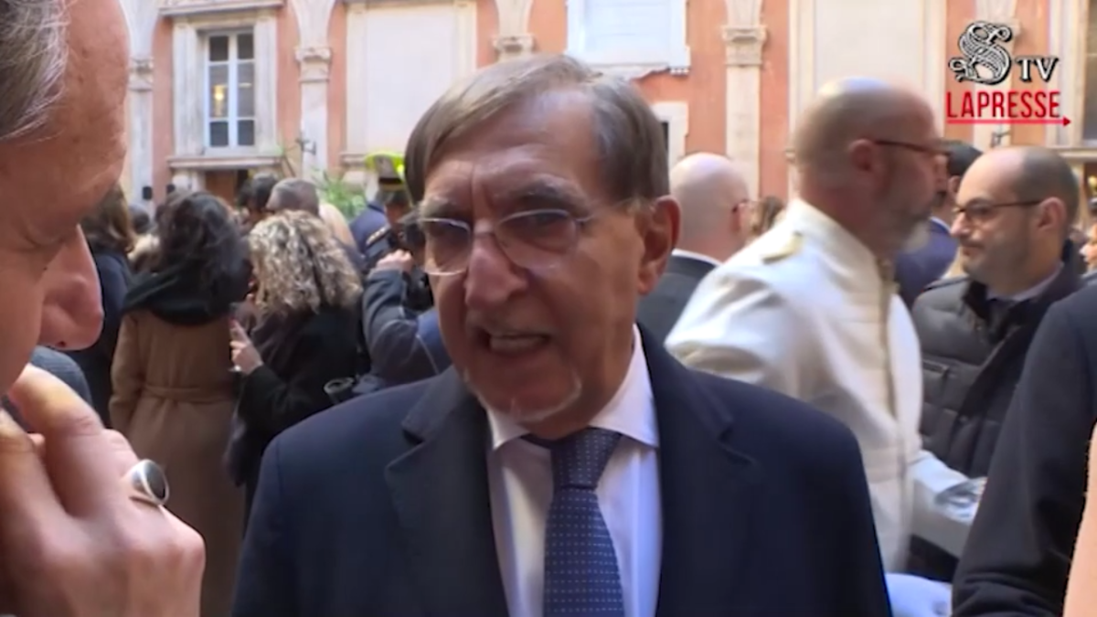 VIDEO Manovra 2025, La Russa: “Non escluso si lavori anche 27-28 dicembre” VIDEO Manovra 2025, La Russa: “Non escluso si lavori anche 27-28 dicembre”