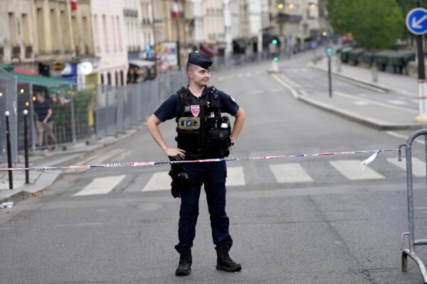 Olimpiadi Parigi 2024 - Controlli di sicurezza a poche ore dalla cerimonia d\'inaugurazione