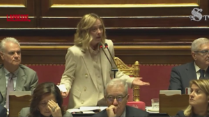 Meloni in Senato contro le opposizioni: “E’ inutile che fate Ooh”
