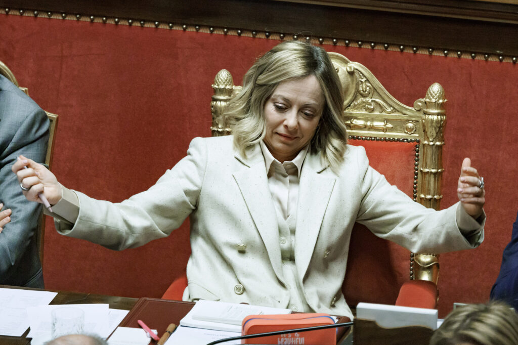 Galleria foto 'Giorgia Meloni in Senato: le smorfie della premier in Aula' - foto 9