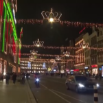 Amsterdam, luci e decorazioni natalizie riempiono la città