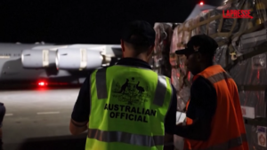 Vanuatu, aereo della Royal Australian Air Force porta i rinforzi dopo il terremoto