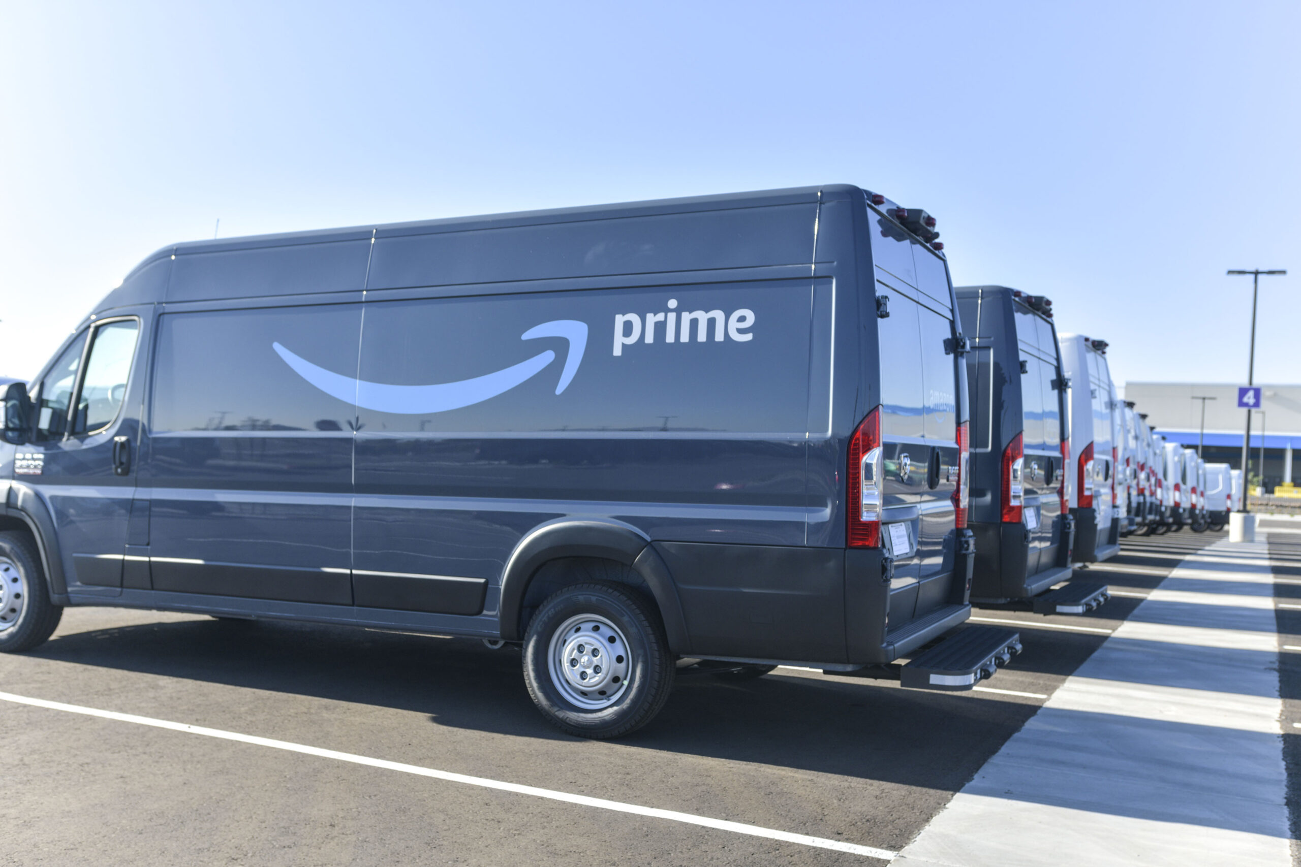 Usa, lavoratori Amazon scioperano in diverse strutture Usa, lavoratori Amazon scioperano in diverse strutture