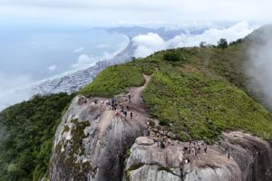 Climbing per disabili grazie a dei volontari in Brasile