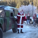 Babbo Natale consegna i regali in anticipo in Alaska