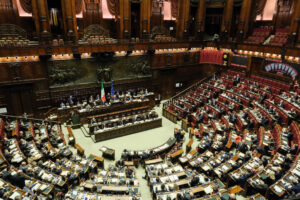 Manovra, Governo incassa la fiducia alla Camera con 211 sì