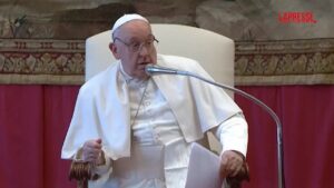 Papa Francesco: “Bombardati dei bambini a Gaza, questa è crudeltà non è guerra”