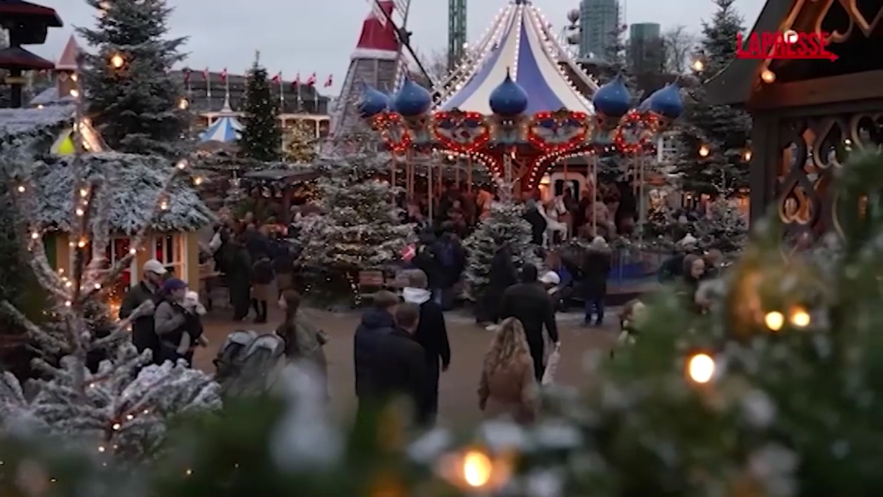 Copenaghen, luci e celebrazioni di Natale ai Tivoli Gardens