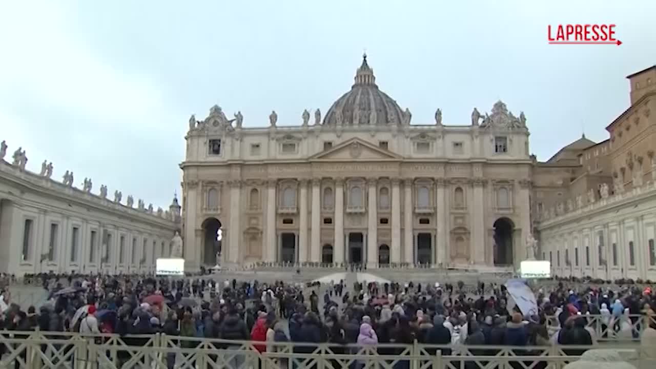 Papa: “Vorrei essere a San Pietro con voi ma devo prendere precauzioni”