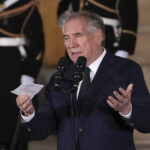 Ucraina, il premier francese Bayrou: “La guerra può arrivare in Europa”