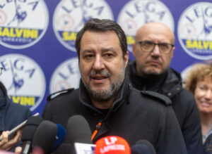 Milano - Matteo Salvini bagno di folla in centro città