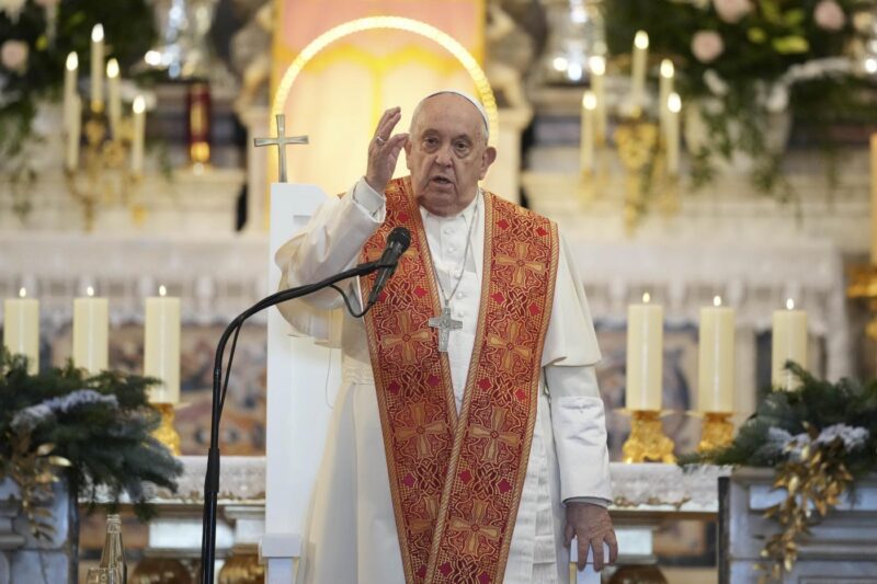 Giubileo 2025, già in migliaia a San Pietro: date importanti e aperture